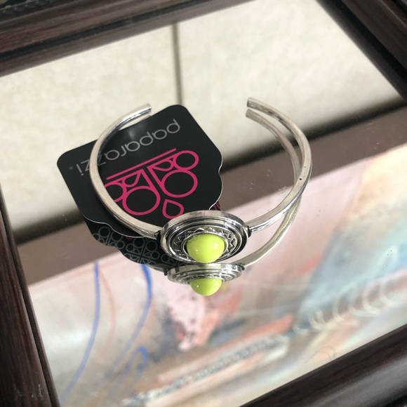 3 FOR $15 🔥Silver Cuff Bracelet With Green Stone - Picture 3 of 3